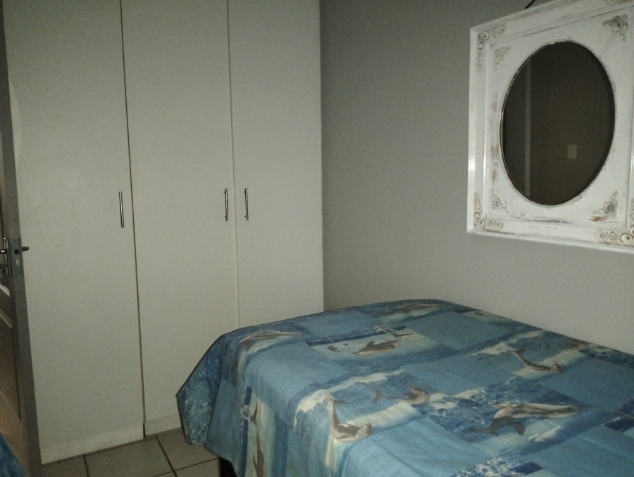 To Let 2 Bedroom Property for Rent in Wavecrest Eastern Cape